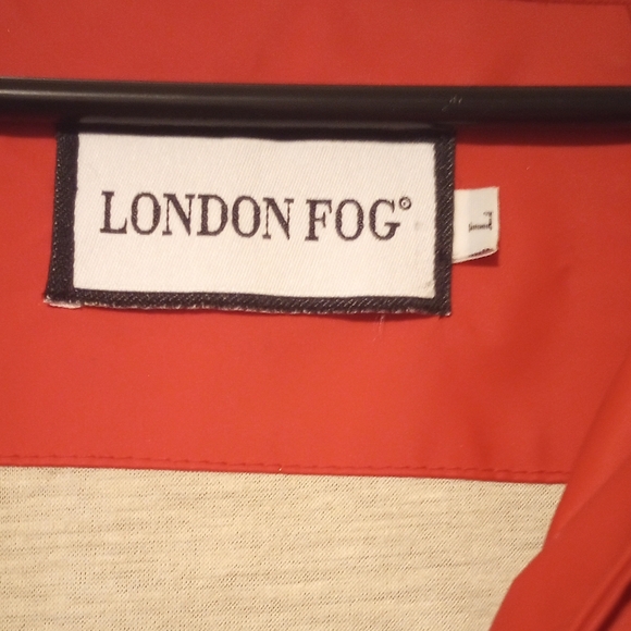 London Fog men's vintage windbreaker/raincoat with hood - Picture 4 of 6